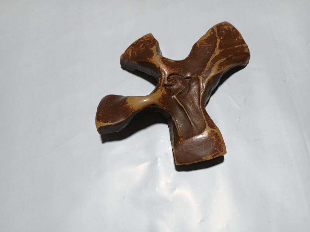 The Original Clinging Cross